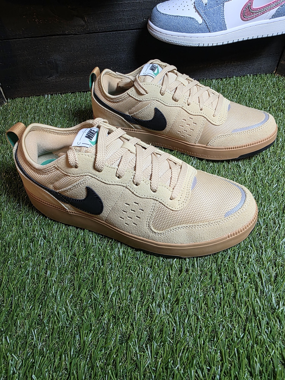 Nike Men’s Tan Casual Sneakers with Black Swoosh